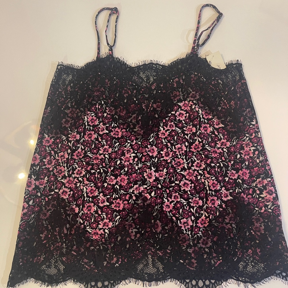 NWT/NWOT Francesca’s purple floral and black lace camisole - Picture 5 of 8